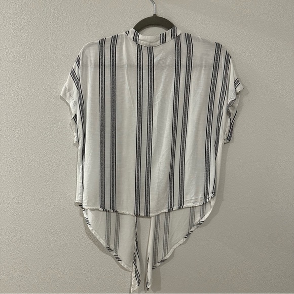 Light Weight Top - Picture 2 of 3